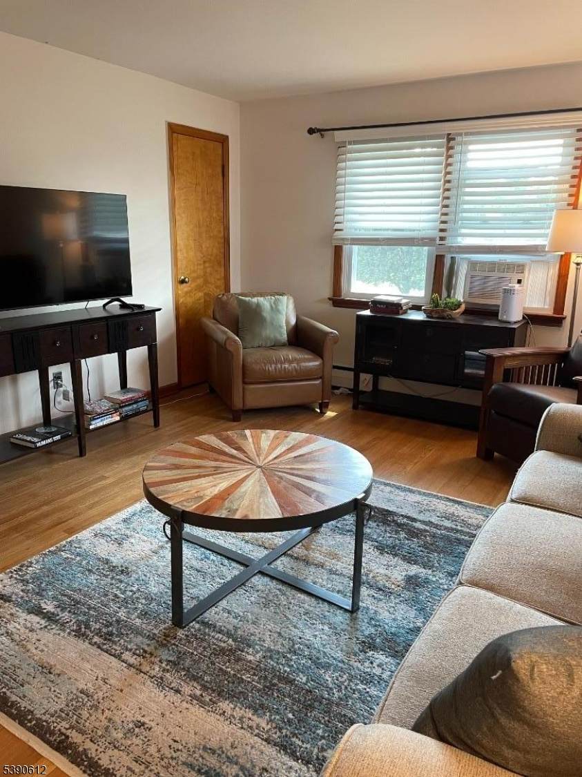 623 Bloomfield Ave - Photo 1