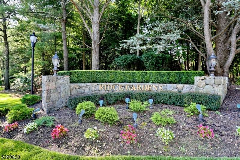 2009 Hawthorne Ln - Photo 1