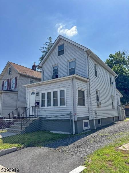 808 E 3rd St - Photo 1