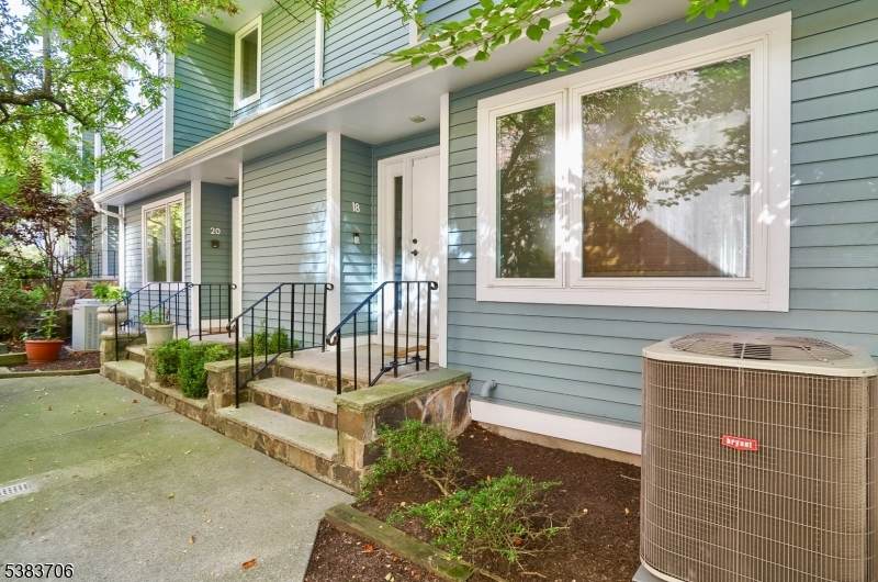 18 Skyview Ter - Photo 1