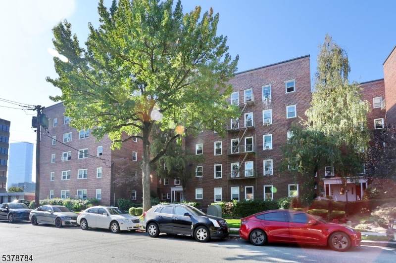 326 Bridge Plaza North - Photo 1