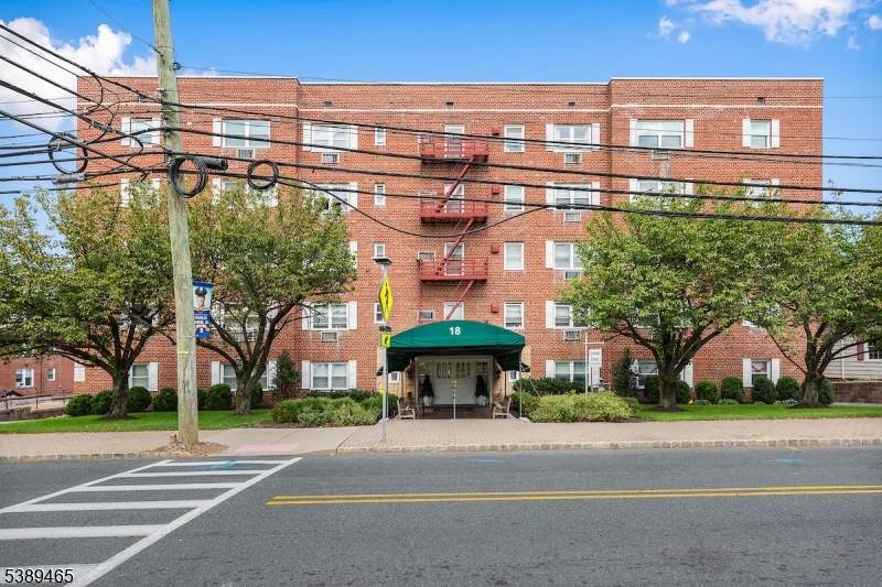 18 Springfield Ave - Photo 1