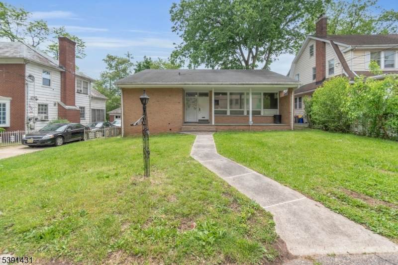 86 88Chancellor Ave - Photo 1