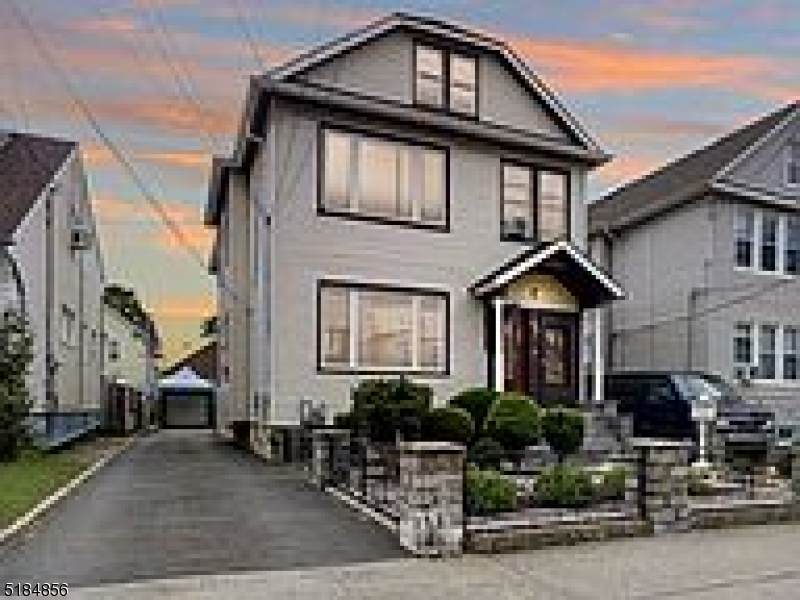 932 Sheridan Ave 2Nd F - Photo 1