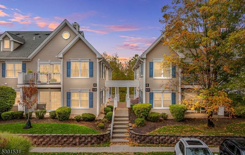 615 Magnolia Ln - Photo 1