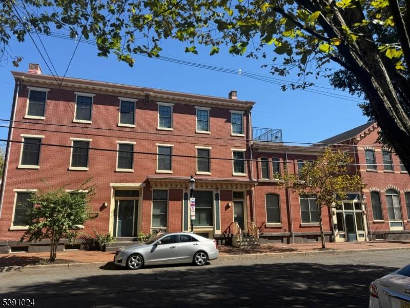 242 Centre St - Photo 1