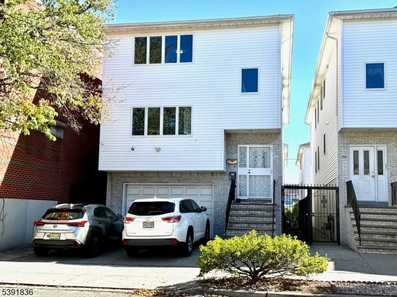 68 Somme St - Photo 1