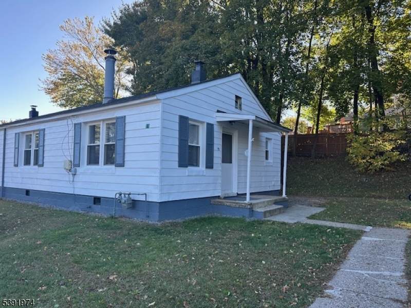 11 Cleveland Ave - Photo 1