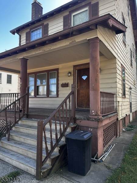 7 Whitman Ave - Photo 1