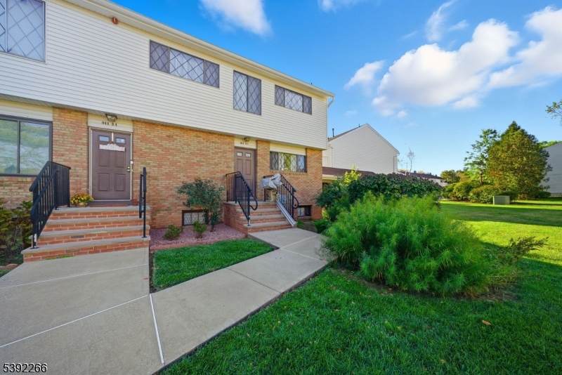 911 Merritt Dr. B2 - Photo 1