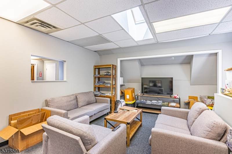 258 Park St - Photo 1