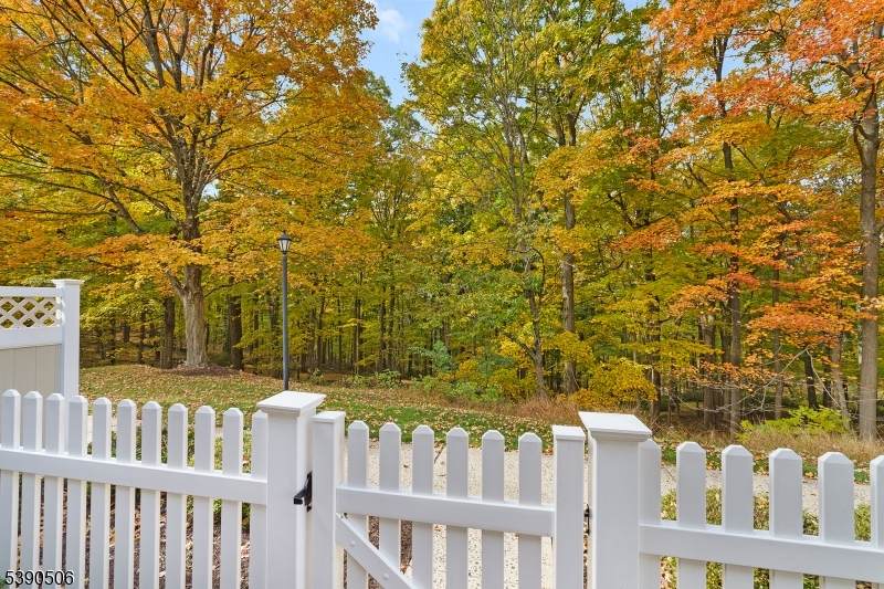 14 Sussex Court - Photo 1