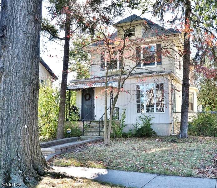 164 East Clay Ave - Photo 1