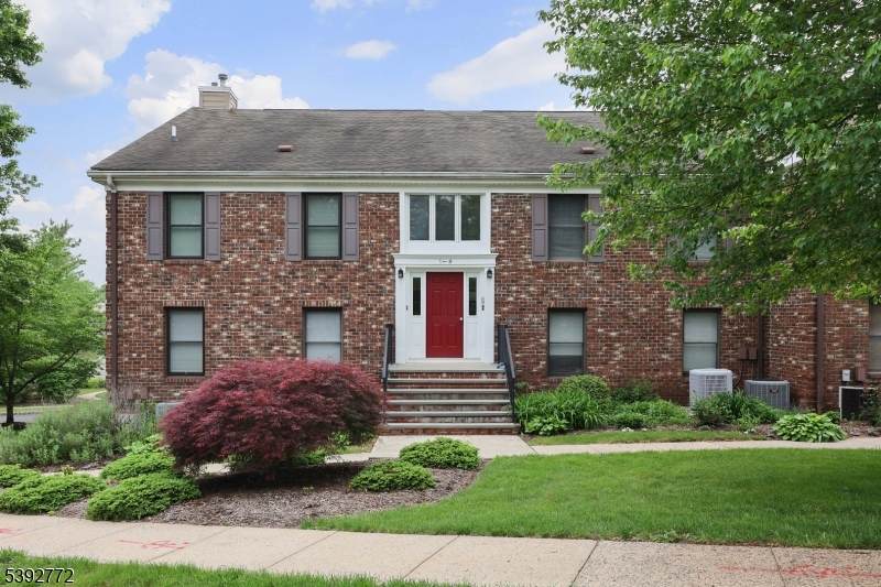 4 Sunrise Dr - Photo 1