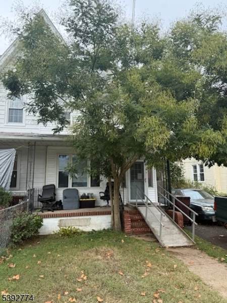 423 Delaware Ave - Photo 1