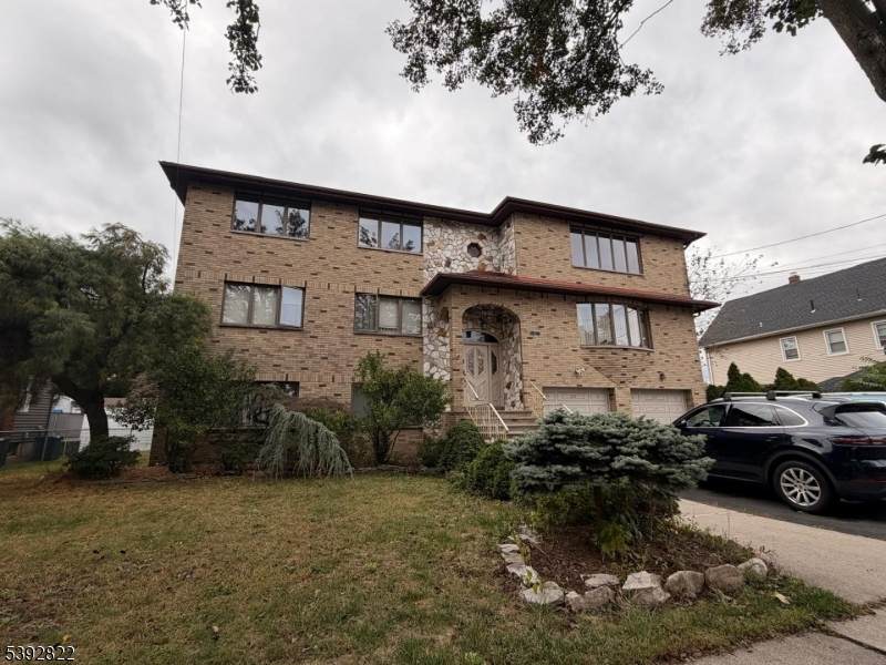 29 La Salle Ave - Photo 1