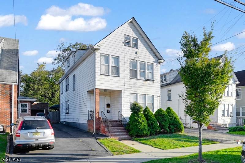 340 Livingston Ave - Photo 1