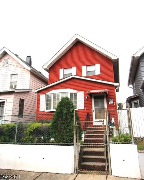 425 Davis Ave - Photo 1