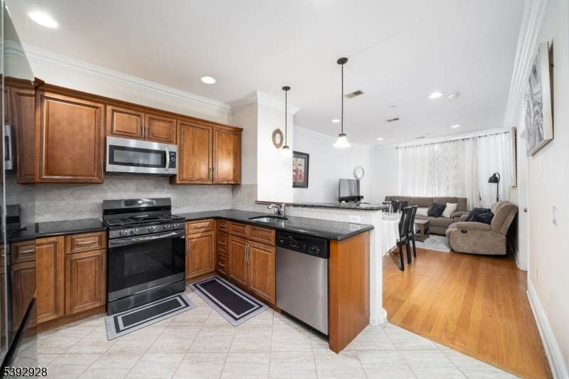 88 Saint Francis St - Photo 1