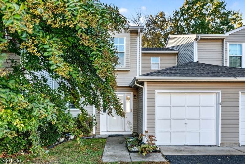 34 S Pointe Cir - Photo 1