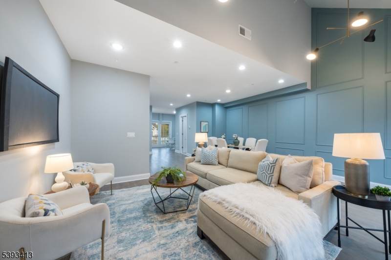 16 Riverbend Ct - Photo 1