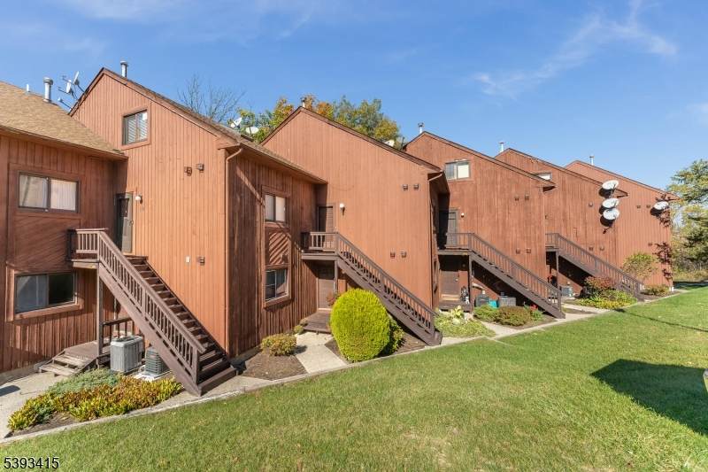 7 Arapahoe Dr  Unit 8 - Photo 1