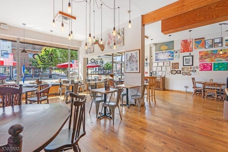 183 Boulevard - Photo 1