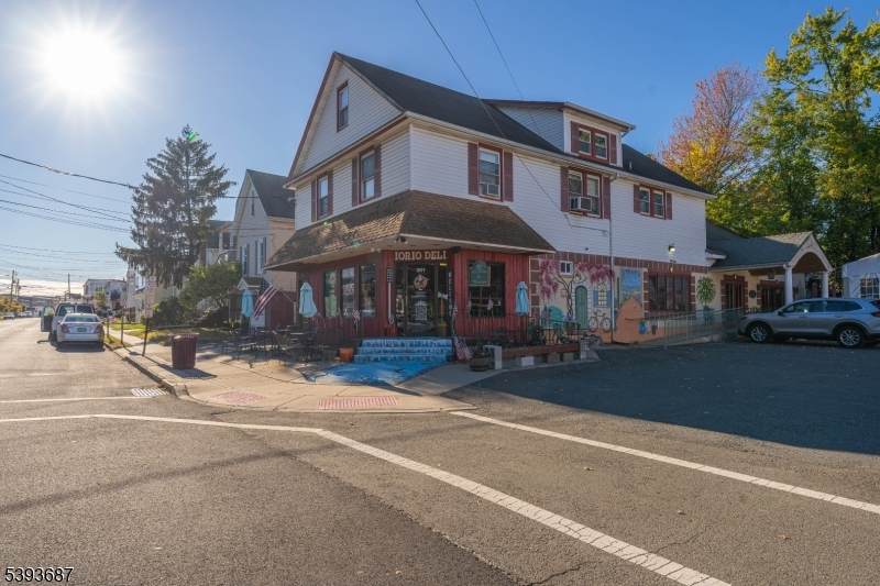 301 W Clay Ave - Photo 1