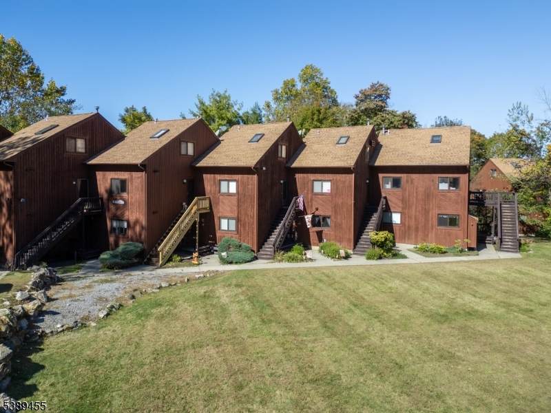 20 Augusta Dr - Photo 1