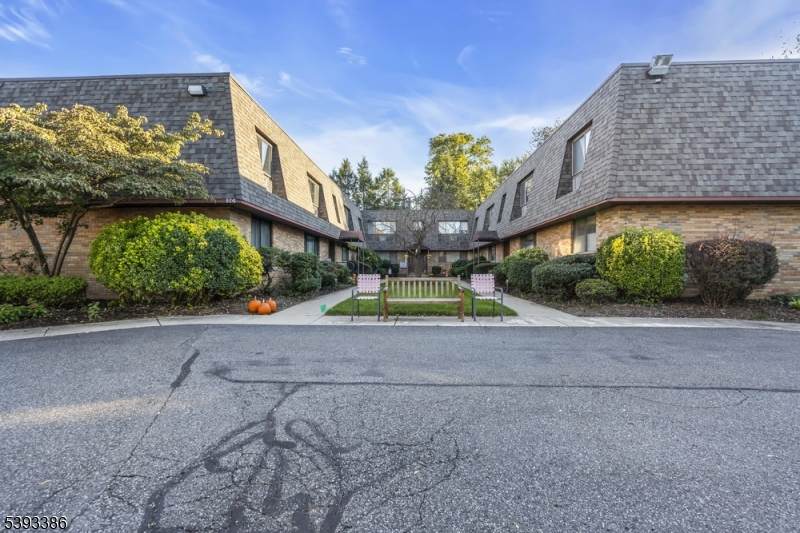 164 Diamond Bridge Ave - Photo 1