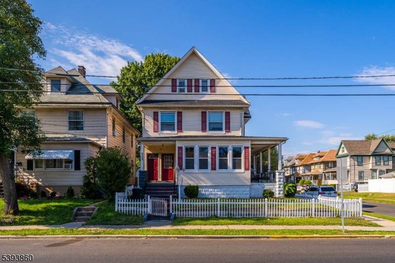 255 E Westfield Ave - Photo 1