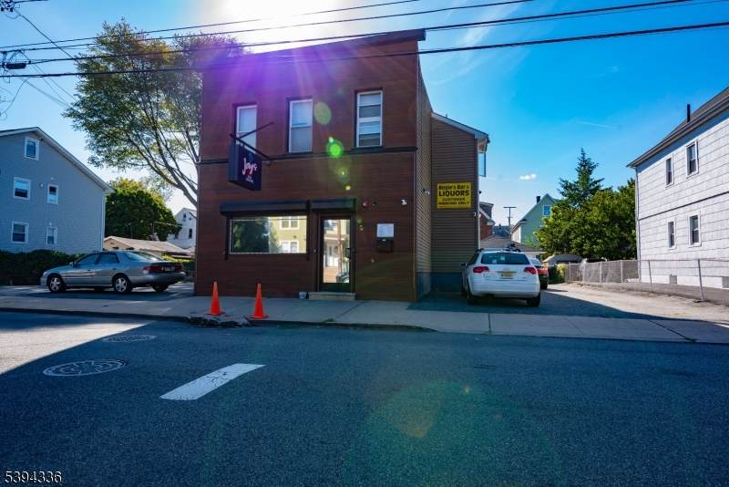 142 Division Ave - Photo 1