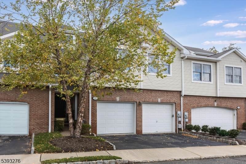 35 Waldeck Ct - Photo 1