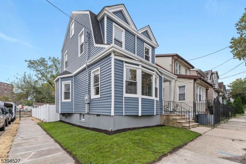 140 Brookside Ave - Photo 1