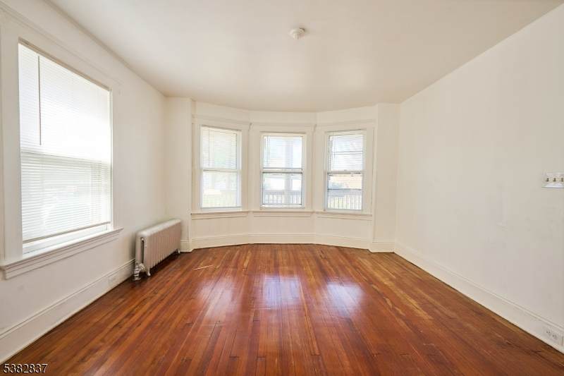 175 Madison Ave - Photo 1