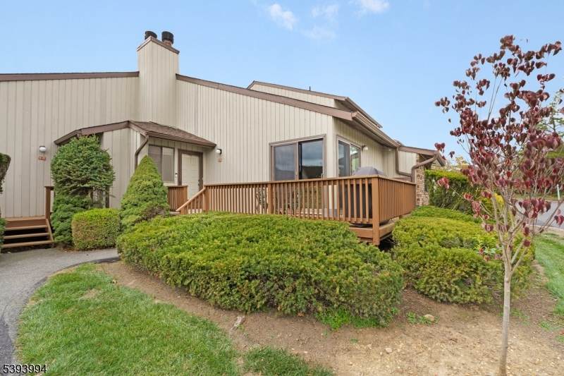 250 Ridgedale Ave Y8 - Photo 1