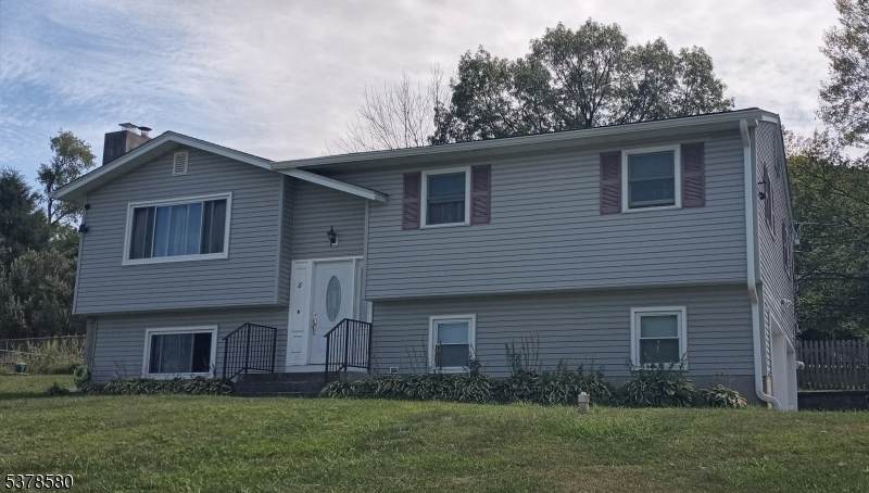 8 Nimbus Dr - Photo 1