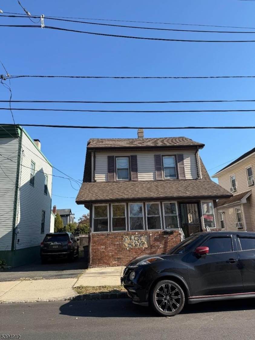 212 Stephens St - Photo 1