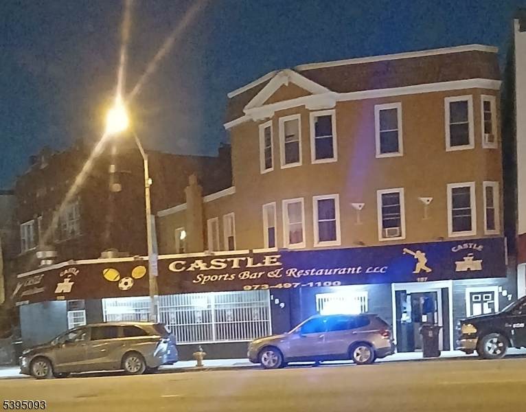 187 Bloomfield Ave - Photo 1