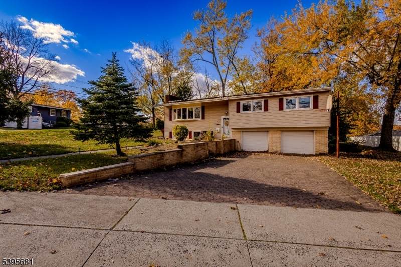 1 Hallo St - Photo 1