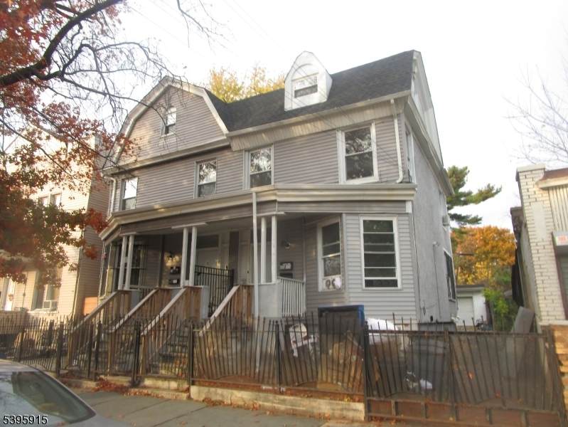 437 7Th Ave - Photo 1