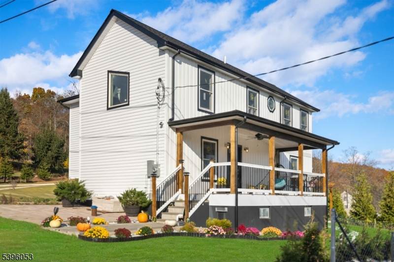 45 Bush St - Photo 1