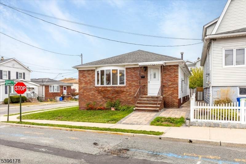 222 Stover Ave - Photo 1