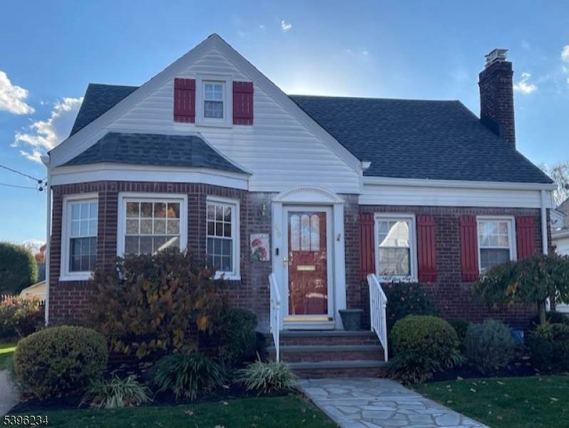 49 Hawthorne Ave - Photo 1