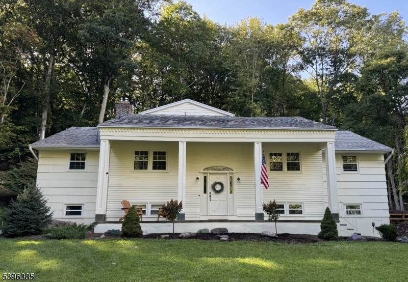 7 Kentbrook Ter - Photo 1