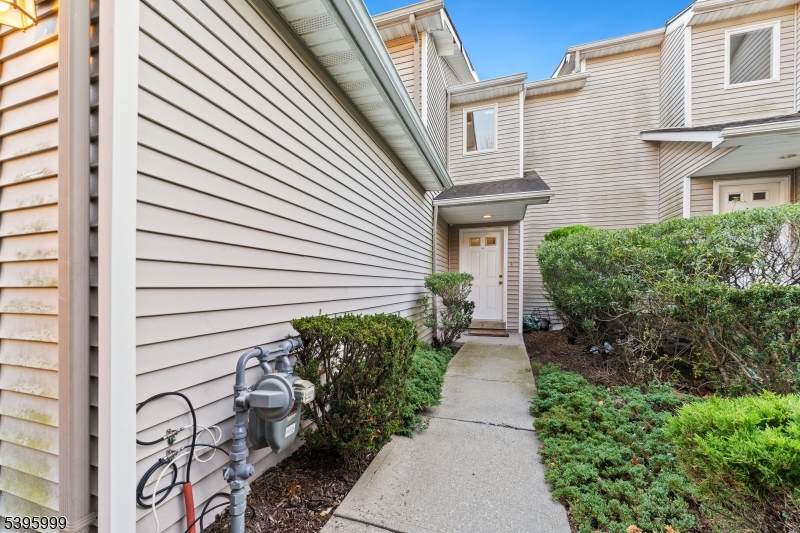 410 Heights Dr - Photo 1