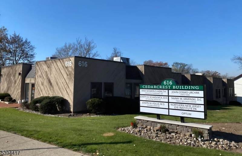 616 Bloomfield Ave - Photo 1