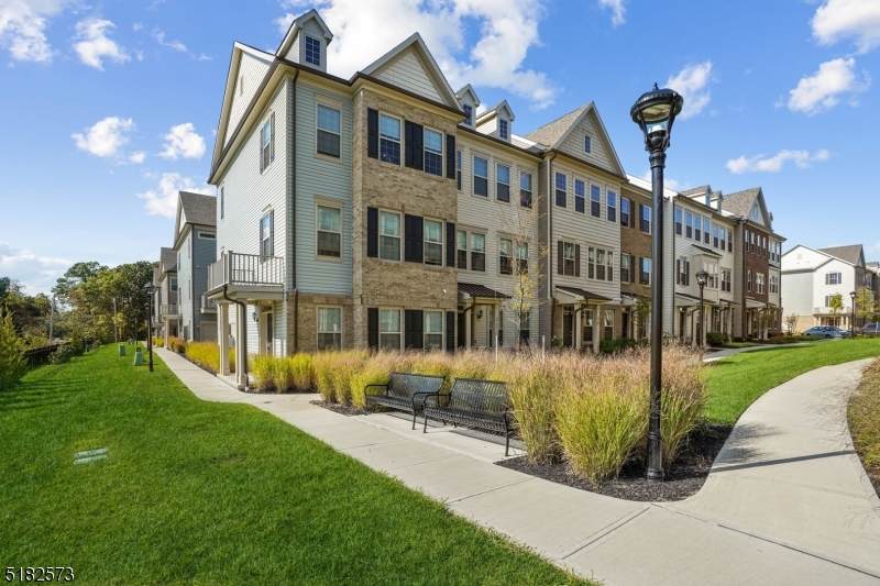 24 Braeburn Ct - Photo 1