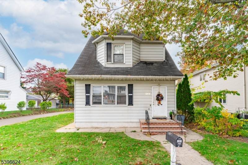249 Delawanna Ave - Photo 1