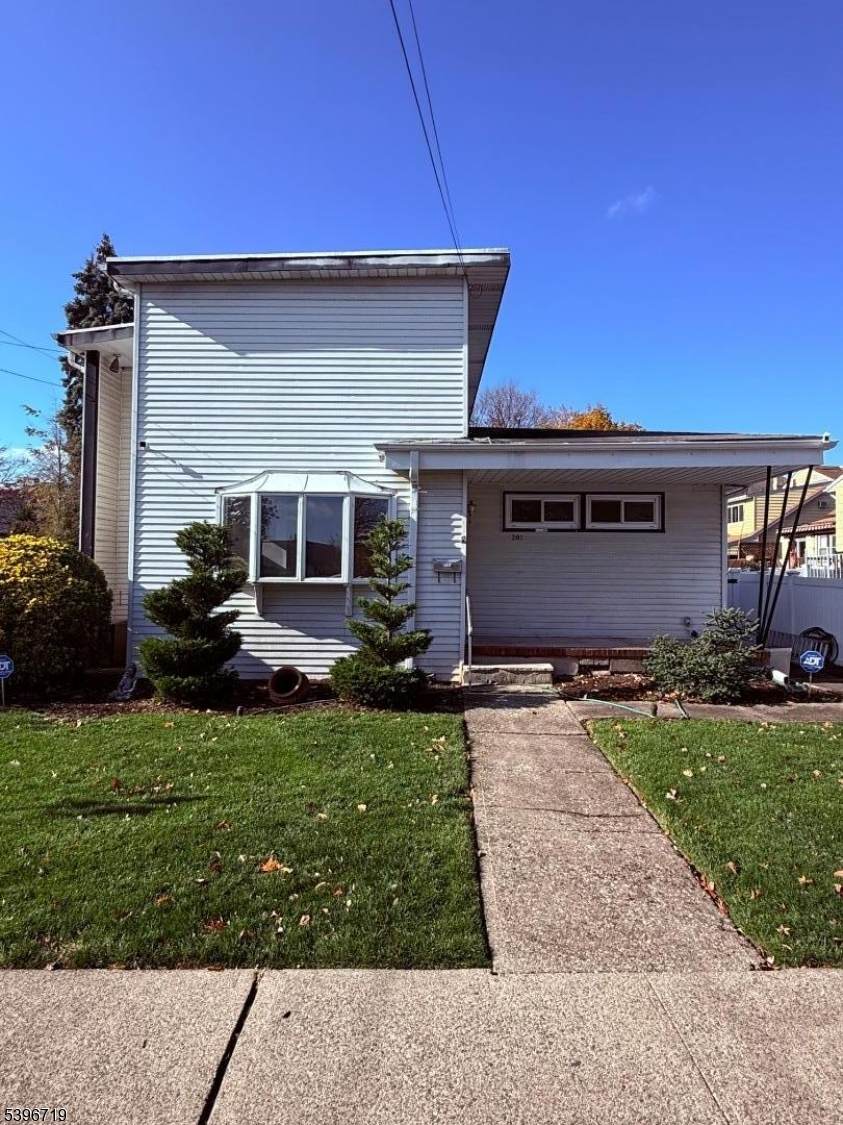 201 4Th St - Photo 1